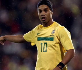 开云体育在线-快船逆转湖人，当体育的戏剧性跨越了边界，保罗在英超赛场接管比赛