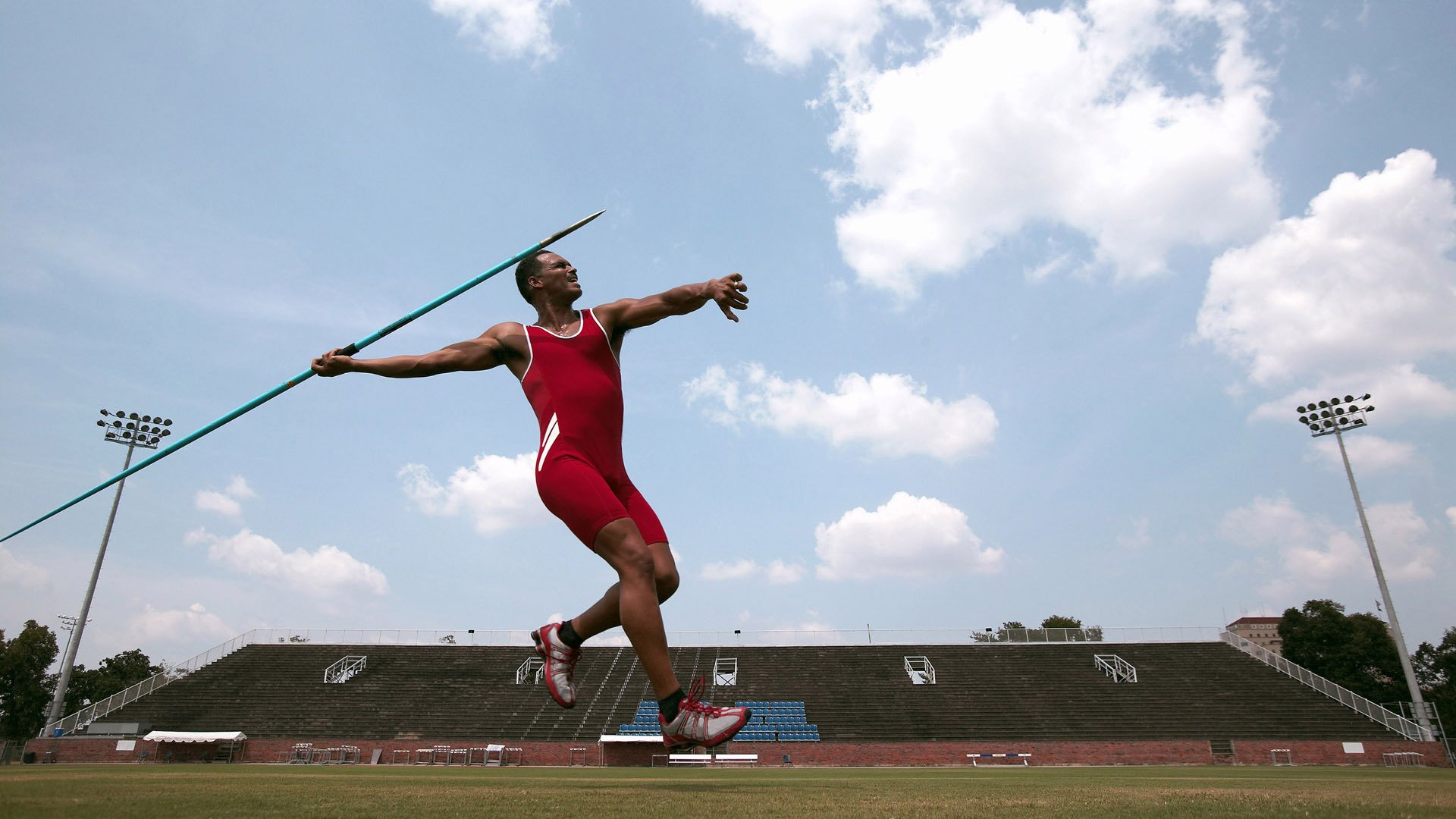 浓眉巨兽降临,欧冠决赛之夜悬念提前终结