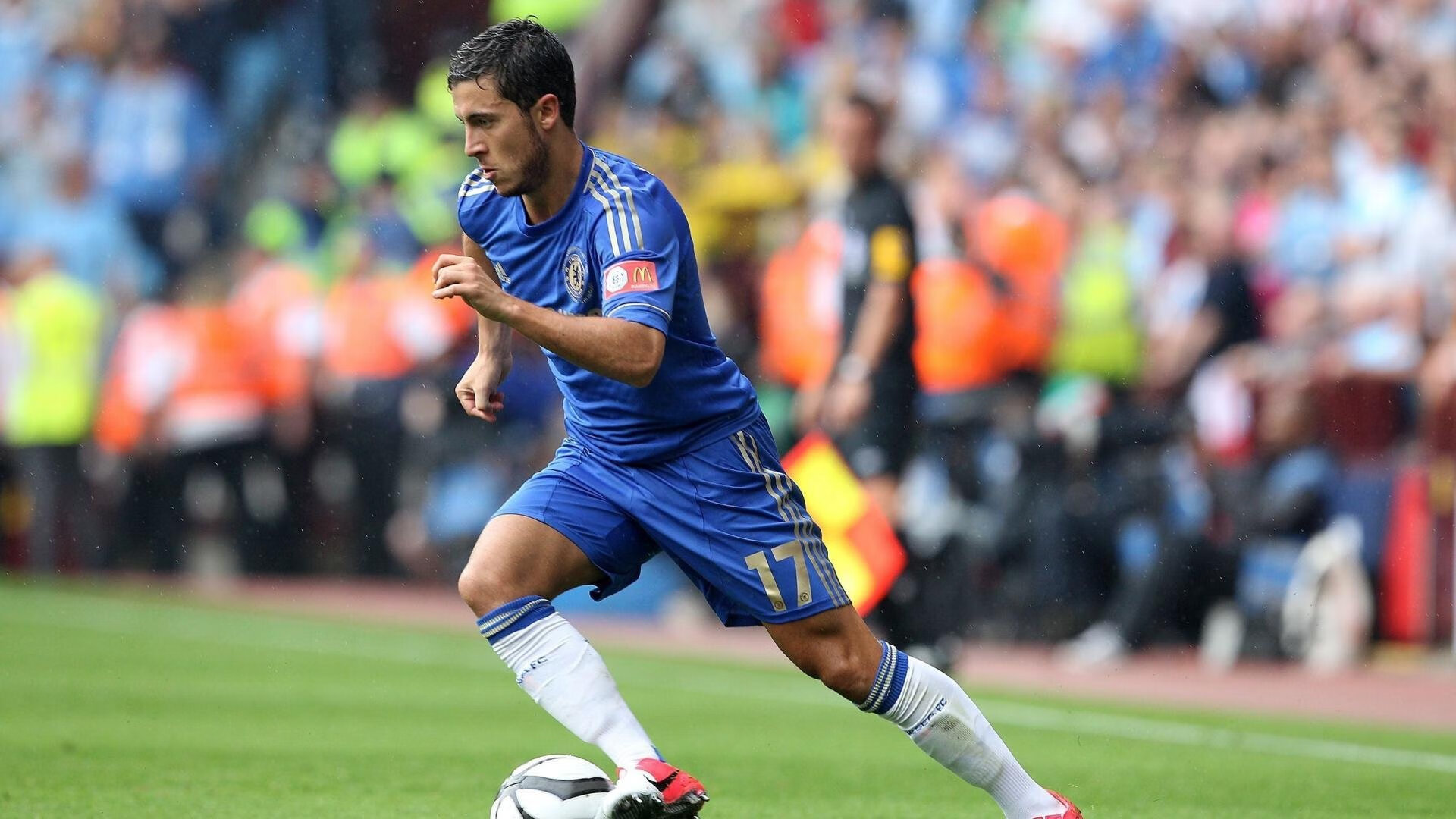 金玟哉连续得分拉开差距，勒沃库森狂胜巴萨，当药厂成为欧洲足球的新炼金术士